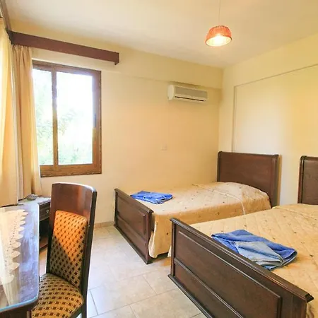 Villa Solon Polis