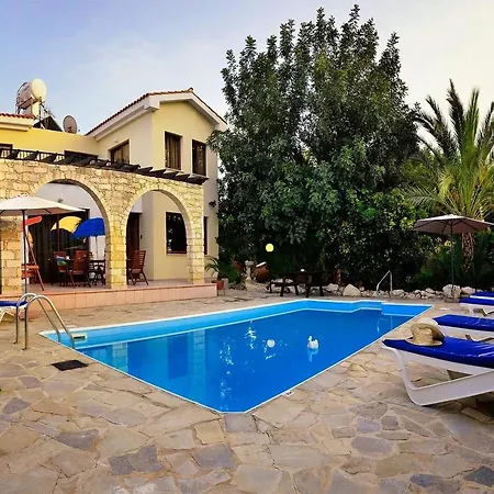 Villa Solon Polis