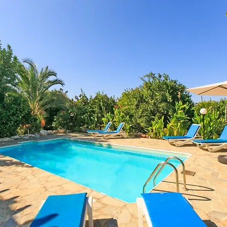 Villa Solon Polis