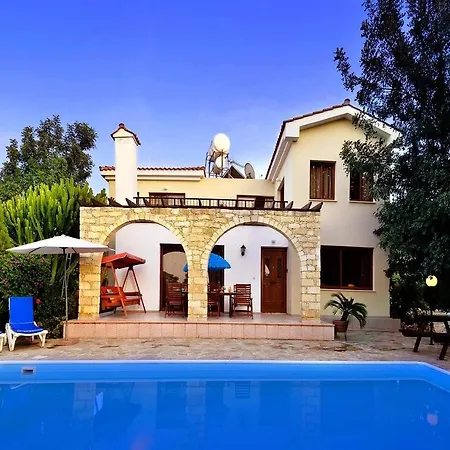 Villa Solon Polis